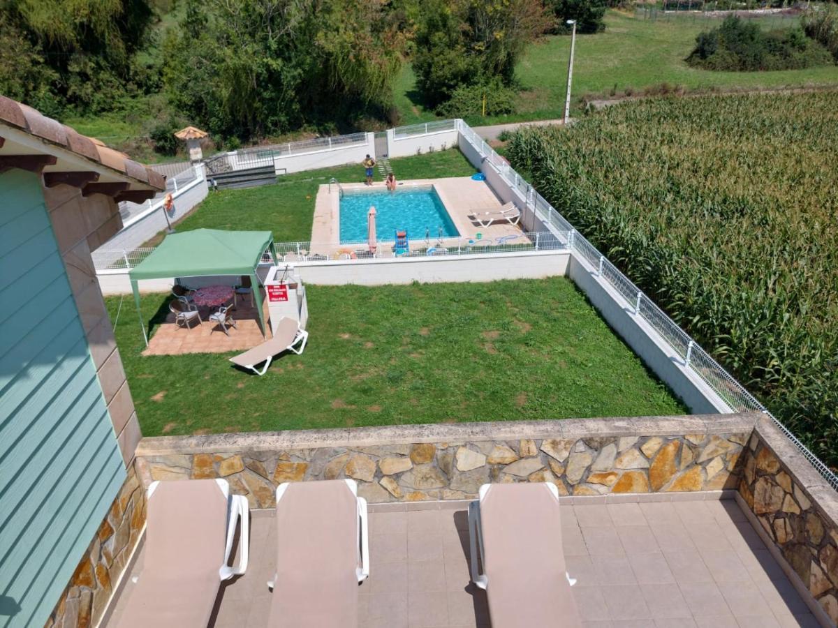 Apartamentos Turisticos El Ponton Arnuero Buitenkant foto