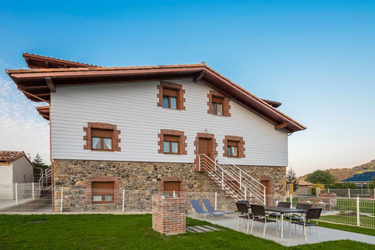Apartamentos Turisticos El Ponton Arnuero Buitenkant foto