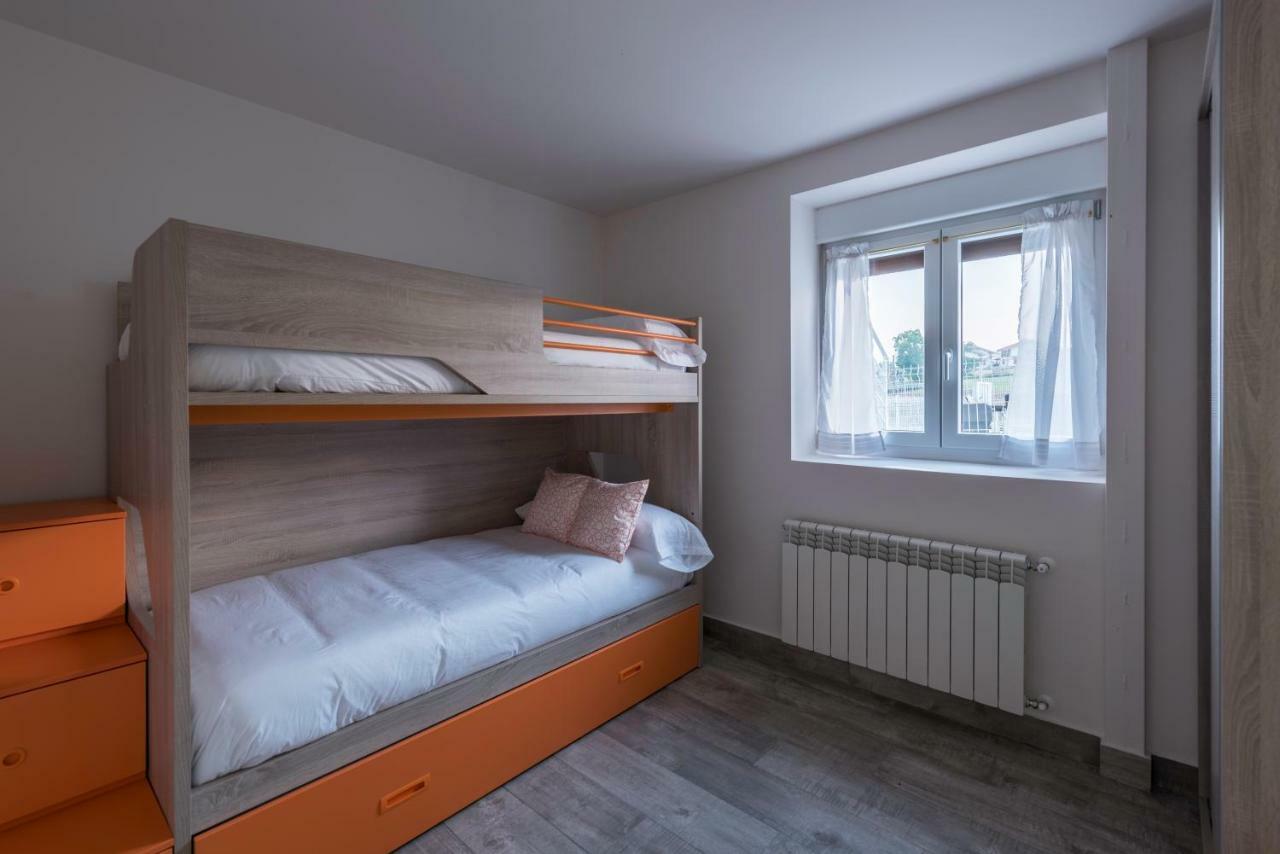 Apartamentos Turisticos El Ponton Arnuero Buitenkant foto
